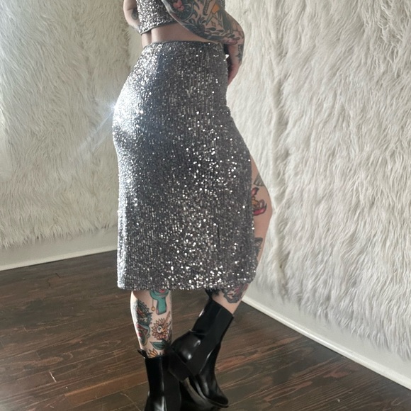 Molly Green Silver Sequin Skirt size small (matching top in other listing) - Picture 3 of 10